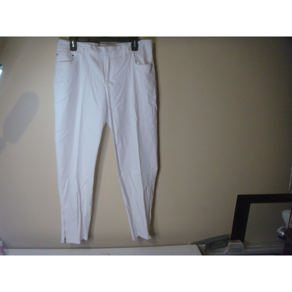 Bay studio womens white pants 12 Zippered zipper accent leg cuffs